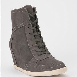 Deena & Ozzy Sneaker Wedge
